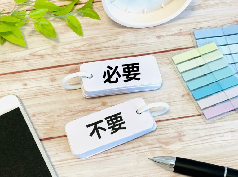 引越しで「使わない照明」を運ぶことに！？不要品を捨てておかないと起きる失敗談